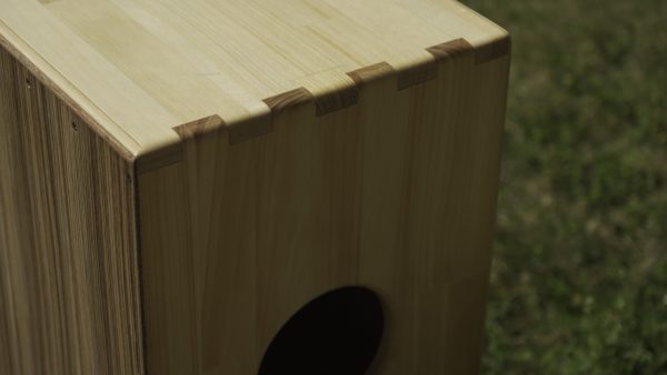 可愛いデザインのカホン