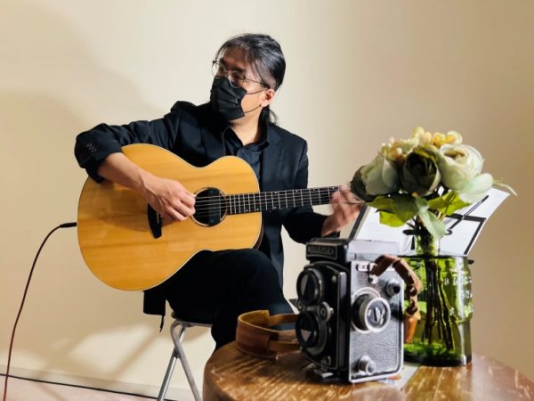 ギターの講師　田村太一先生の写真