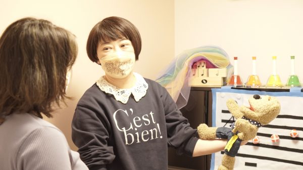 神戸市灘駅前サークル音楽教室ピアノ講師真鍋篤子先生にインタビュー