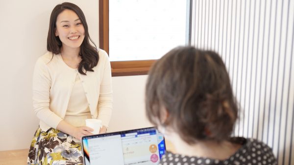 神戸市灘駅前のサークル音楽教室声楽講師杉浦希未先生にインタビュー