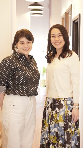 神戸市灘区のサークル音楽教室声楽講師杉浦希未先生とスタッフきゃなの写真