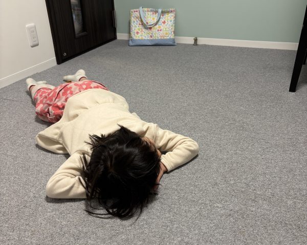 足立安紀子先生のリトミックのレッスン風景３