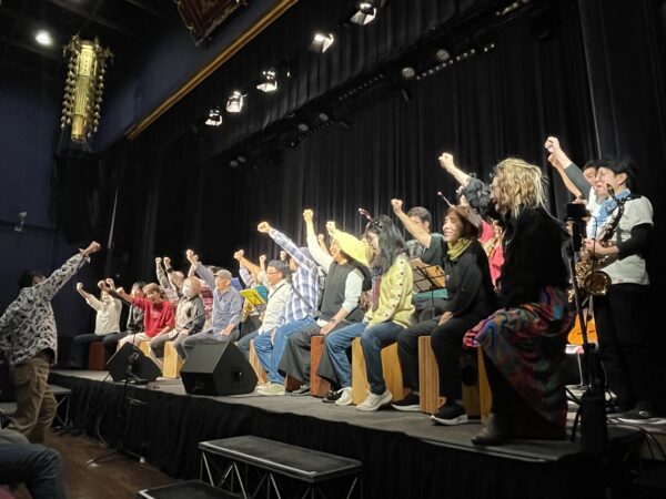 日本か本協会神戸パーカッションライブの様子